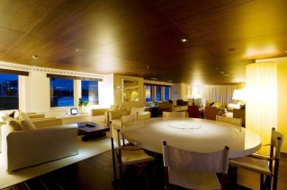 TRIBU - The Main Saloon